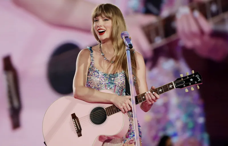 Taylor Swift là ai?
