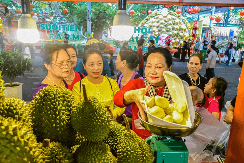 Những giỏ trái cây trĩu quả gói trọn tâm huyết và giọt mồ hôi của người nông dân Nam Bộ.
